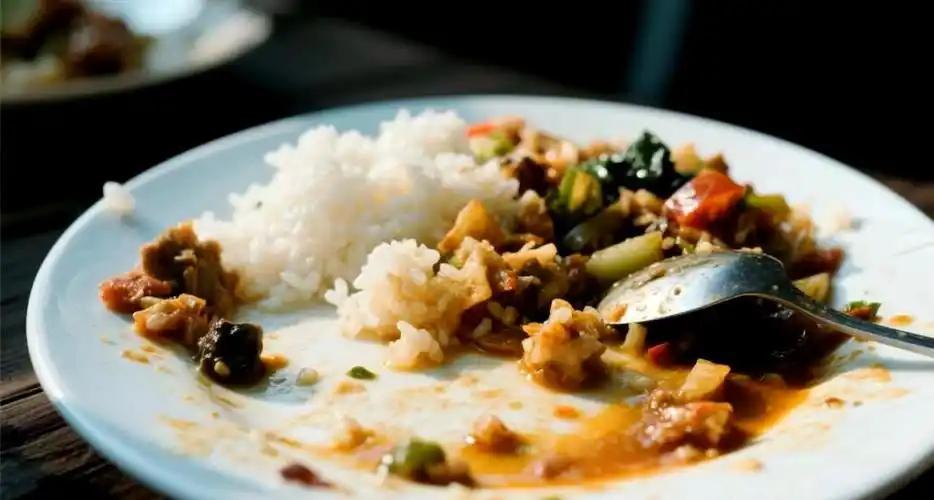kaiyun-不能二次加热的6种食物！医生提醒：吃不完或倒掉，别乱节俭